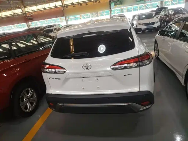 Toyota Frontlander 2024 2.0L Smart Hybrid Dual Engine Luxury Edition — Фото автомобиля 5