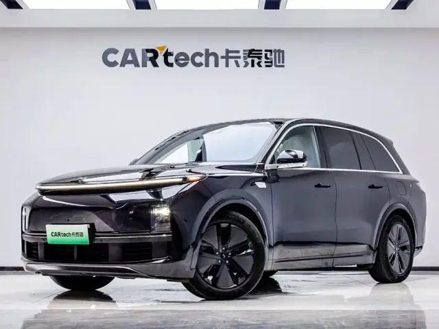 Li Auto L8 — Фото автомобиля 2