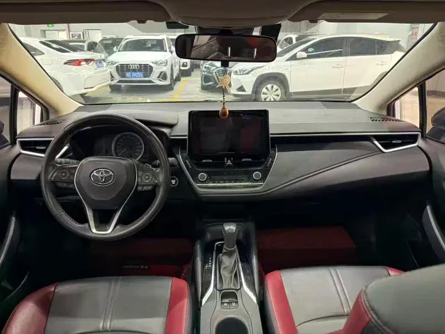 Toyota Corolla — Фото автомобиля 5