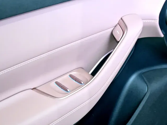 Nio EC6 — Фото автомобиля 19