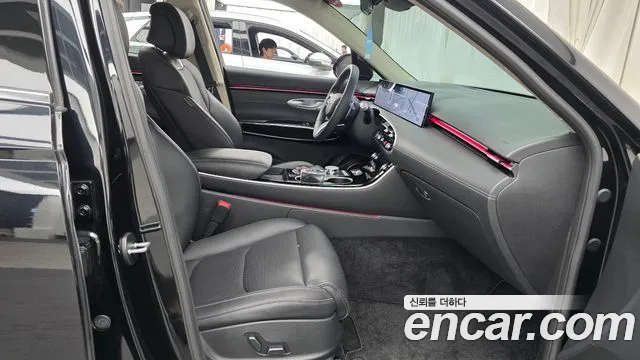 Genesis GV70 — Фото автомобиля 16