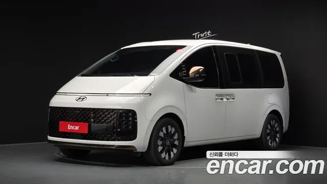 Фотография автомобиля — Hyundai Staria