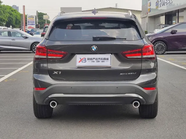 BMW X1 — Фото автомобиля 5