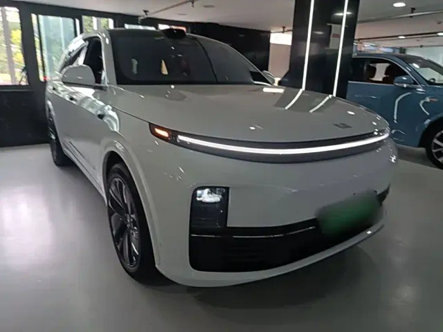 Li Auto L7 — Фото автомобиля 3