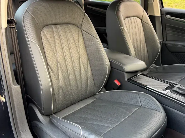 Volkswagen Passat — Фото автомобиля 10