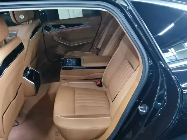 Hongqi H9 — Фото автомобиля 16