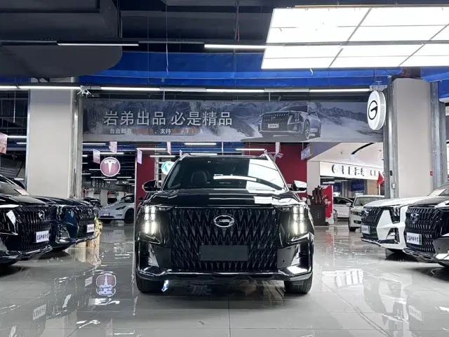 GAC Trumpchi GS8 — Фото автомобиля 4