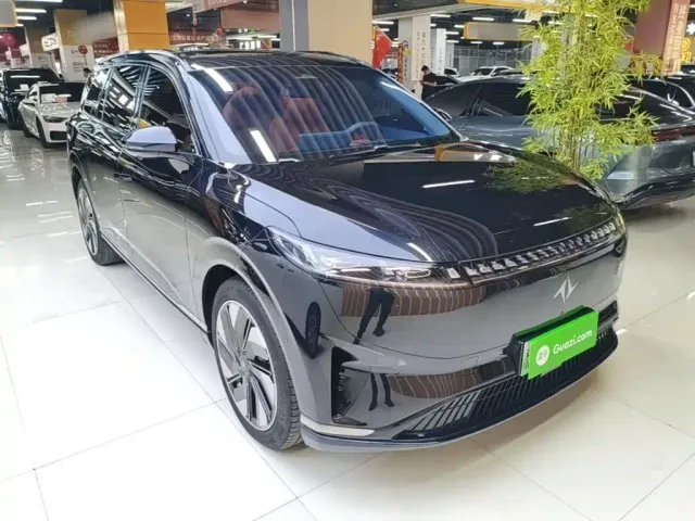 Dongfeng eπ 008 — Фото автомобиля 3