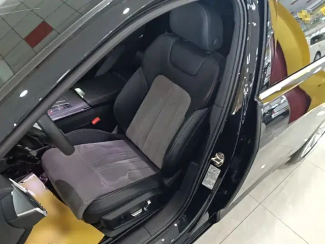 Audi A6L — Фото автомобиля 10