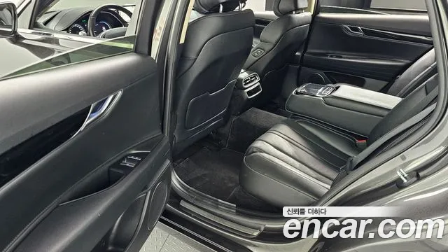 Genesis G80 Бензин 2.5 турбо AWD — Фото автомобиля 12
