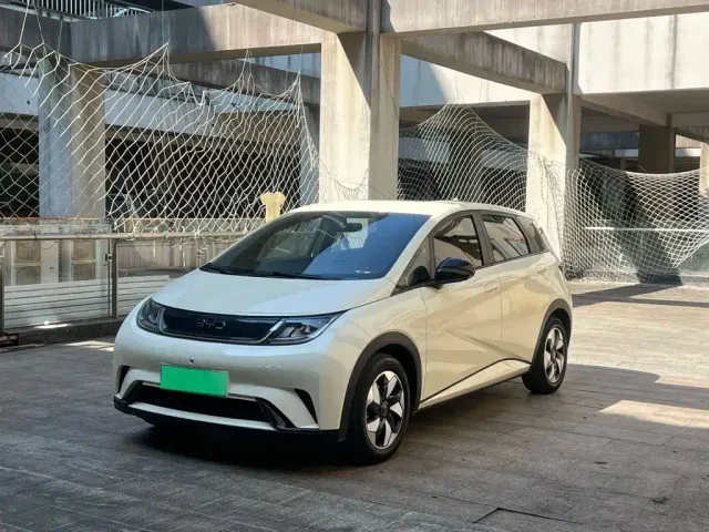 Фотография автомобиля — BYD Dolphin