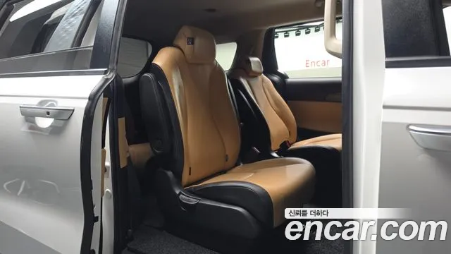 Kia Canival Carnival 4 поколение Дизель 9 мест Prestige — Фото автомобиля 12