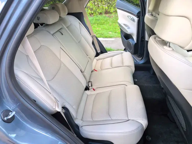 Genesis GV70 — Фото автомобиля 18
