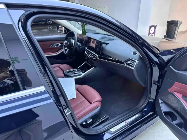 BMW 3 Series — Фото автомобиля 13