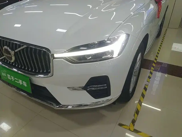 Volvo XC60 — Фото автомобиля 23