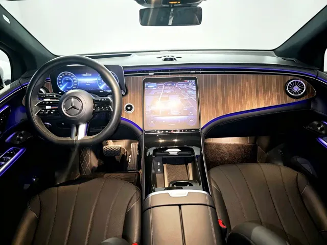 Mercedes-Benz EQE SUV — Фото автомобиля 4