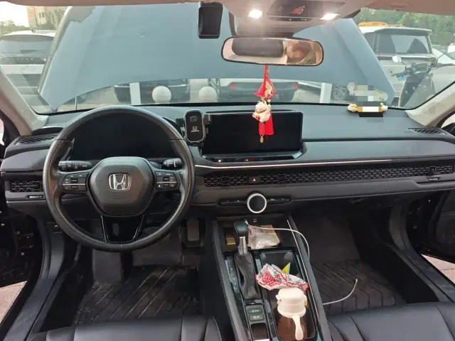 Honda Accord — Фото автомобиля 5