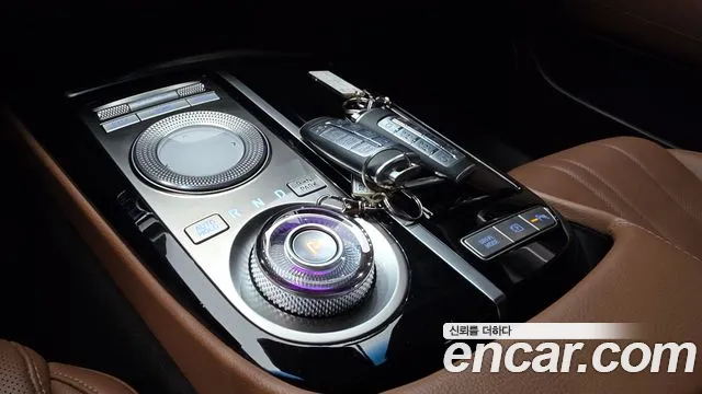 Genesis G80 Бензин 2.5 турбо AWD — Фото автомобиля 9