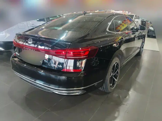 Volkswagen Passat — Фото автомобиля 3