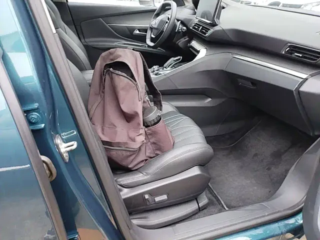 Peugeot 5008 — Фото автомобиля 24