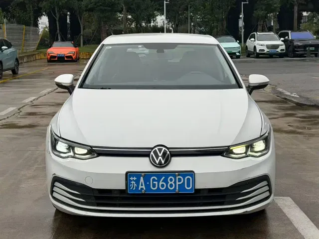 Volkswagen Golf — Фото автомобиля 2