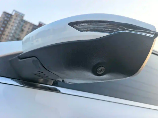 Geely Emgrand — Фото автомобиля 10
