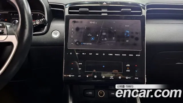 Hyundai Tucson Tucson (NX4) Дизель 2.0 2WD — Фото автомобиля 17