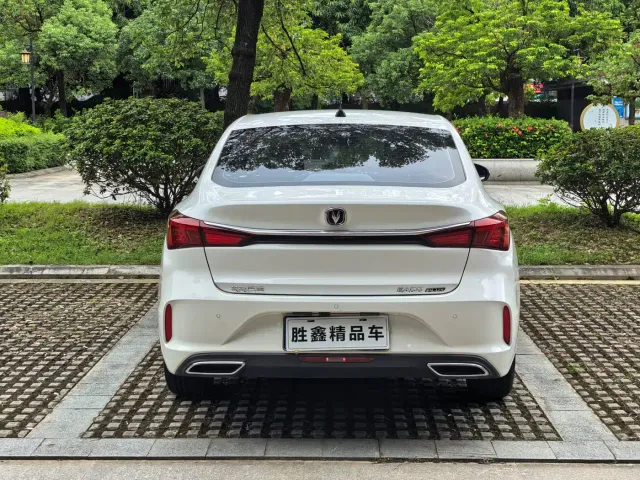 Changan Eado — Фото автомобиля 5