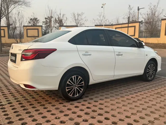 Toyota Vios — Фото автомобиля 7