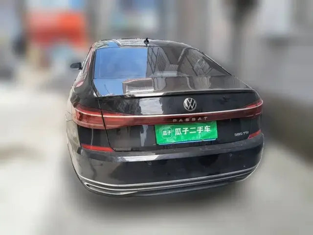 Volkswagen Passat — Фото автомобиля 7