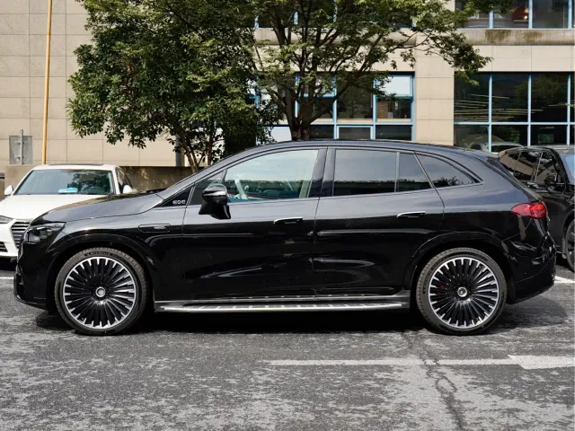 Mercedes-Benz EQE SUV AMG — Фото автомобиля 3