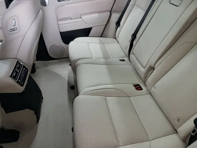 Li Auto L7 — Фото автомобиля 12