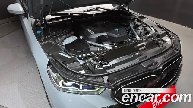 BMW 5 Series G60 — Фото автомобиля 9