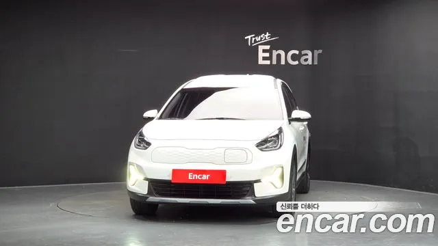 Kia Niro — Фото автомобиля 3