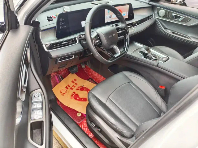 Chery Tiggo 8 — Фото автомобиля 4