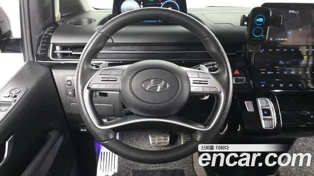 Hyundai Staria Staria 4WD Lounge 9 мест — Фото автомобиля 13