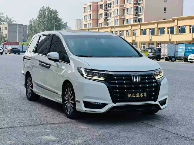 Honda Elysion — Фото автомобиля 2