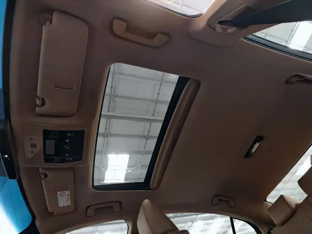Lexus ES — Фото автомобиля 14