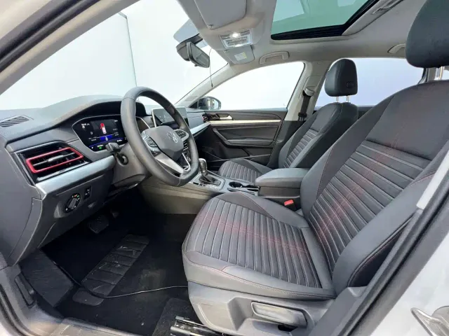 Volkswagen Lavida — Фото автомобиля 12