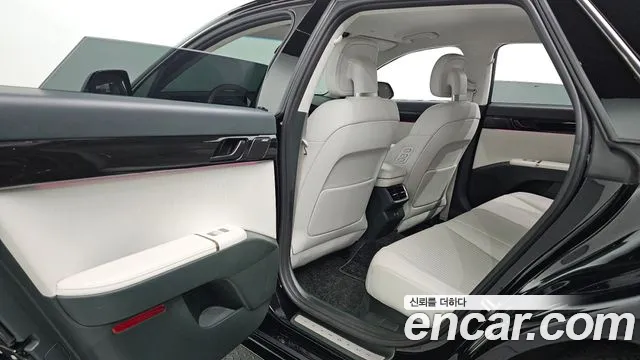 Hyundai Grandeur GN7 — Фото автомобиля 16