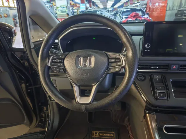 Honda Elysion — Фото автомобиля 8