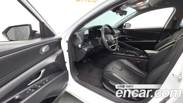 Hyundai AVANTE Avante (CN7) — Фото автомобиля 10