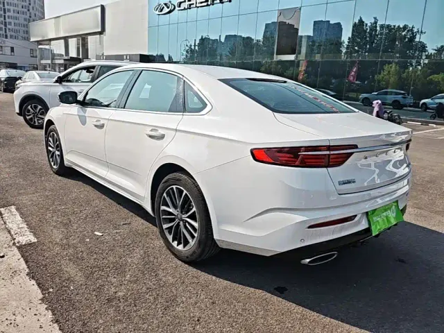 Geely Xingrui — Фото автомобиля 4