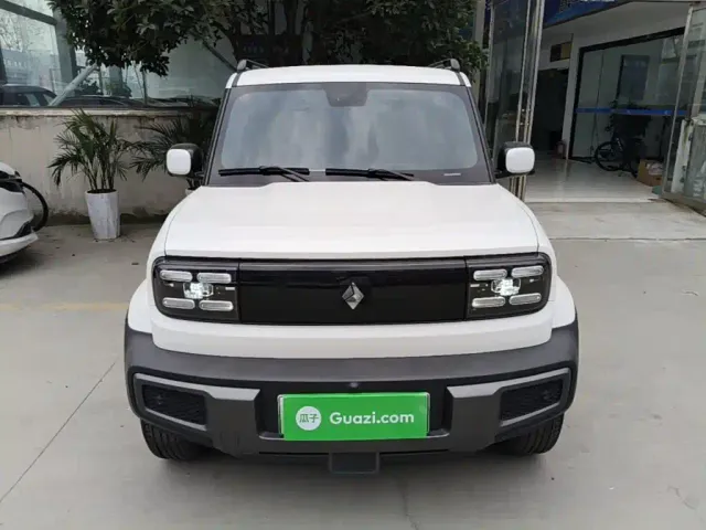 Baojun Yep — Фото автомобиля 2