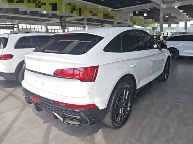 Audi Q5L Sportback — Фото автомобиля 6