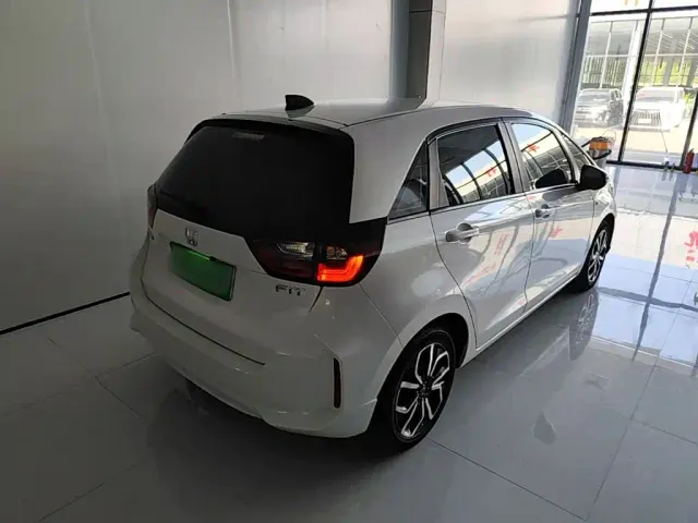 Honda Fit — Фото автомобиля 6