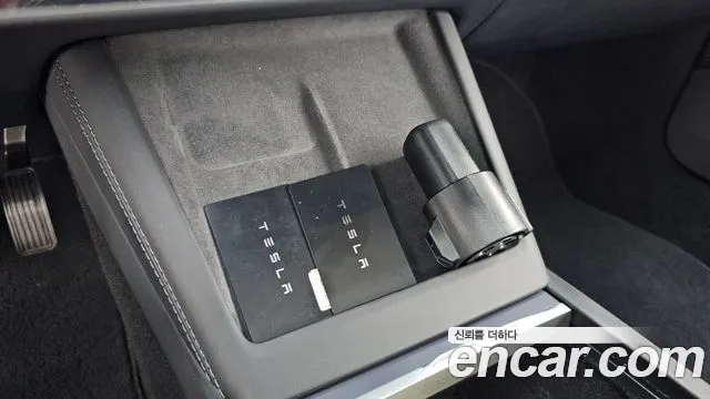 Tesla Model 3 — Фото автомобиля 28