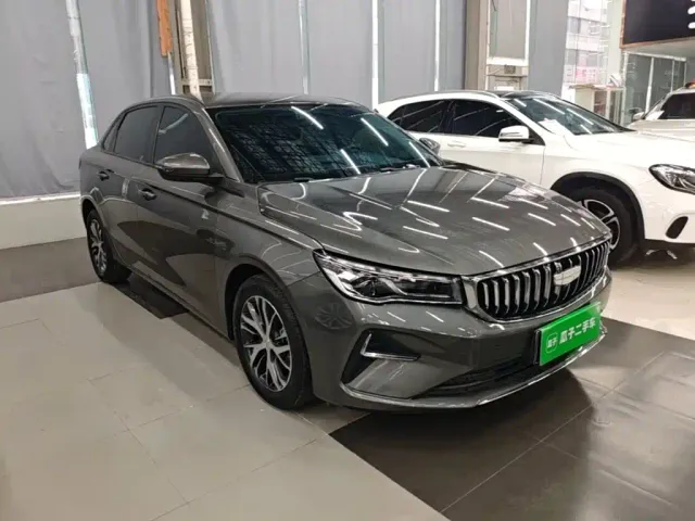 Geely Emgrand — Фото автомобиля 3