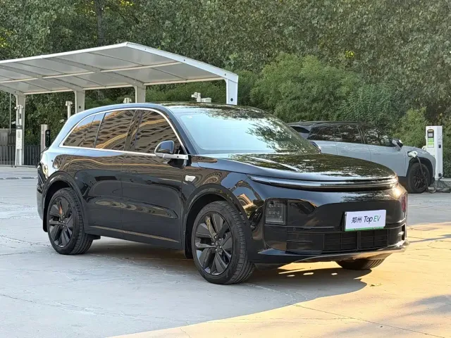 Li Auto Li Auto L6 2024 Pro — Фото автомобиля 3