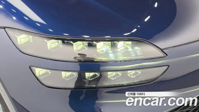 Genesis GV60 — Фото автомобиля 22